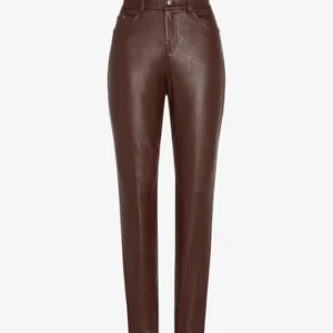 A Guide to Rocking Leather Pants Fashion