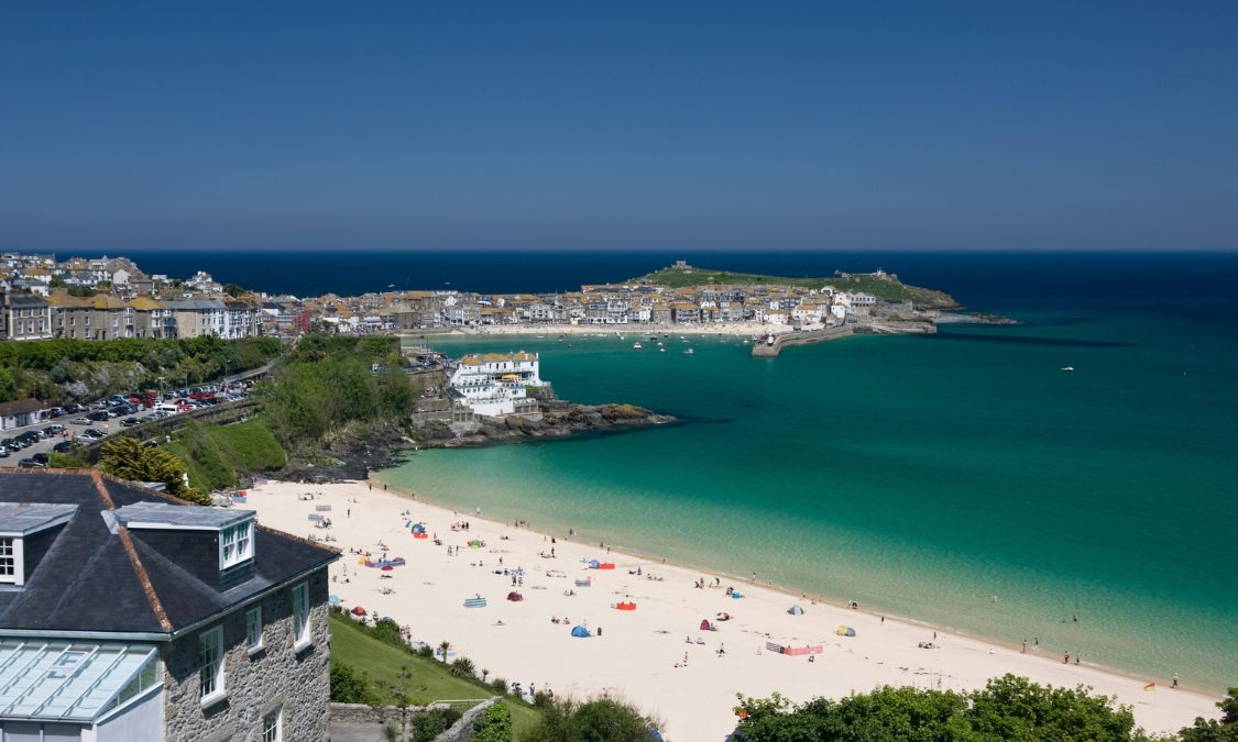 Discover the Allure of Porthminster Beach and St Ives Harbour
