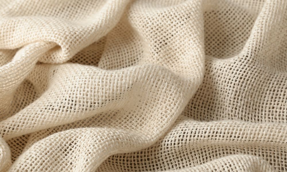 Natural Fiber Cloths for a Sustainable Shine